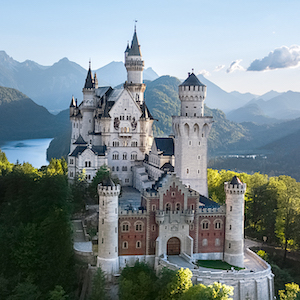 Tour to Bavarians Castles, Neuschwanstein, Herrenchiemsee, Hohenschwangau, personal guide